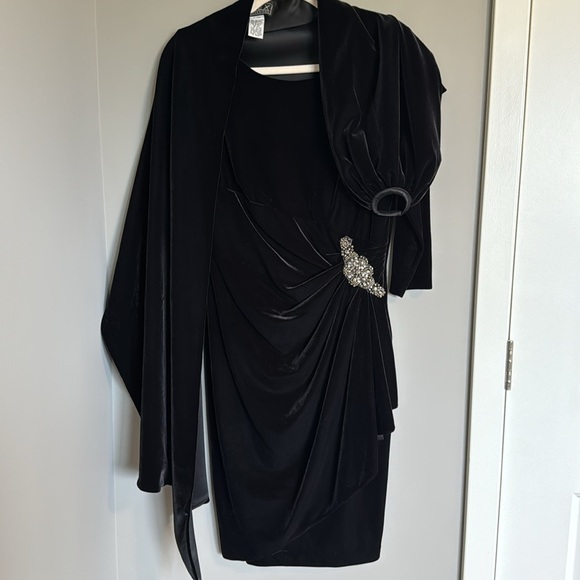 Alex Evenings Black Velvet Dress & Wrap Set Beaded Waist Size 10 Formal Cocktail - Picture 8 of 15